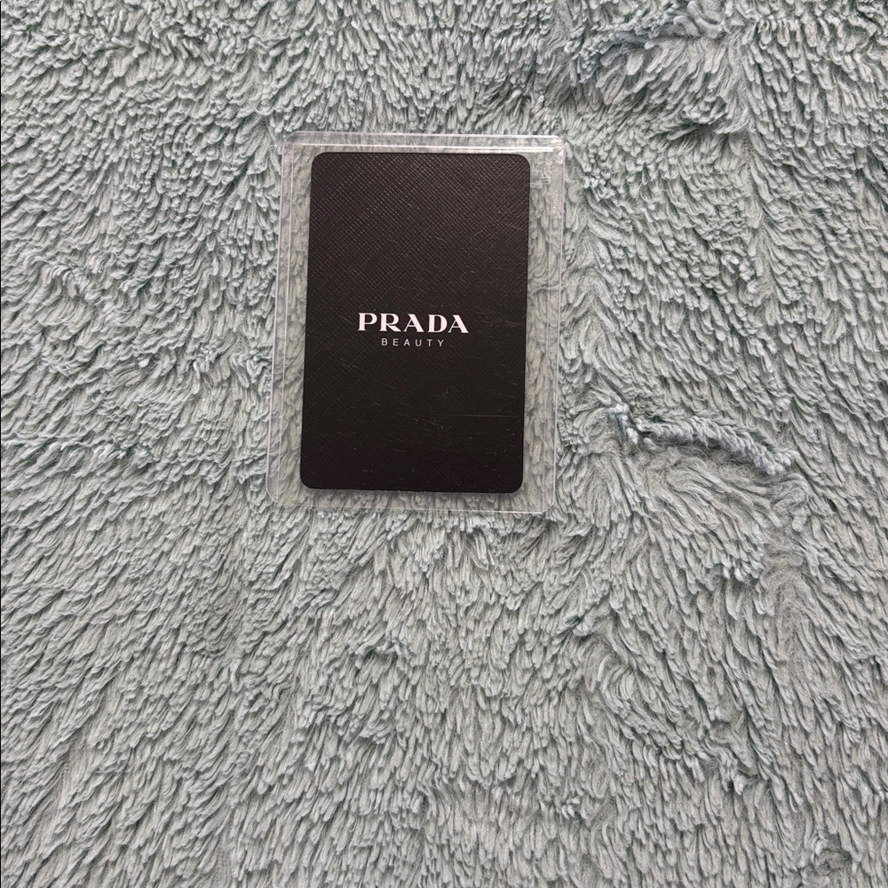 Prada Card - Picture 3 of 5